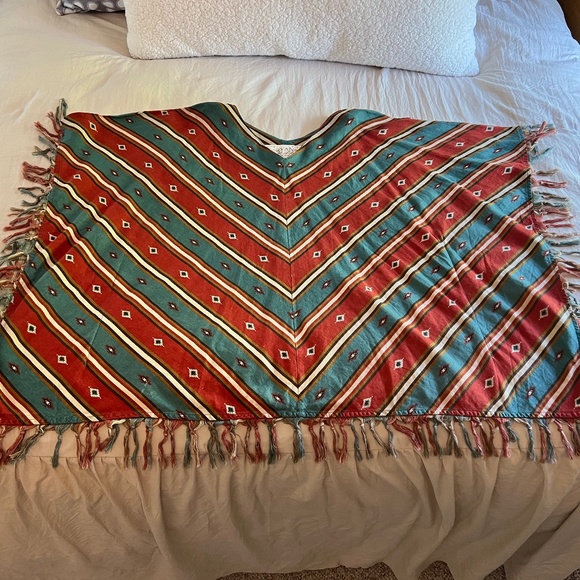 Ryan Michael, Western Cowgirl Poncho Fringe, Rodeo, Festival, Like New! - Picture 4 of 6